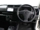 運転席廻りです。