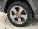 タイヤサイズは225/60R18!純正アルミホイール!納車前の点検時にタイヤ交換させていただきます!