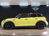 気密性の高いMINIは外観のかわいらしさとは裏腹に、外の雑音を遮り、高級感のある快適なドライブをお楽しみいただけます。