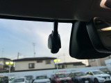 万が一の状況を映像と音声で記録する純正ドライブレコーダー搭載!
