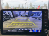 【バックカメラ(3モード)】視点を切り替えて後方を確認でき、駐車や車庫入れも安心です。