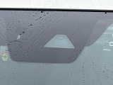 【i-ACTIVESENSE】走行中に前方の車両等を認識し、衝突しそうな時は警報とブレーキで衝突回避と被害軽減をアシスト。より安全にドライブをお楽しみいただけます。
