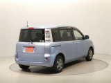 トヨタ高品質中古車洗浄「まるまるクリン」 外装はもちろん、内装はシートを外して見えないところまで徹底洗浄!お客様に責任を持って安心と美しさをお届けします!