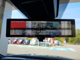 スマートルームミラーです。カメラで後部を映し出します。