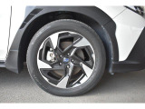 純正18インチアルミホイル/タイヤサイズは225/55R18です