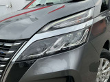 フロントのライトは全てLED仕様です!さらにフロントバンパーにはソナーがついており、アクセルとブレーキを踏み間違っても前にぶつかるリスクを軽減してくれます!!