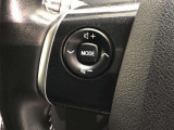 【ステアリングスイッチ】左です。ハンドルから手を離さず、運転に集中したまま手元でオーディオ操作等ができます。
