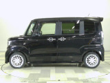 ナビゲーション装備☆多彩な機能で快適ドライブをアシスト☆オーディオ機能も充実していますね☆