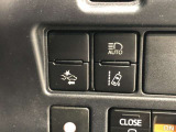 【TOYOTA SAFETY SENSE】走行中に前方の車両等を認識し、衝突の可能性がある時は警報音とブレーキで衝突回避と被害軽減をアシストしてくれます。