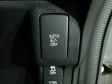 オートリトラミラーや横滑りを防ぐVSA等のスイッチ類は運転席の右側、手の届きやすい位置にあります。