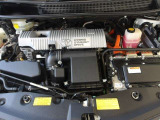 排気量は1800cc!エンジンとモーターが協調して走る先進のハイブリッドシステム。地球環境に優しいパワーユニットです!