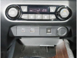車内の温度を快適に保つ【オートエアコン】です。