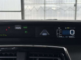 【スピードメーター】先進的なディスプレイ表示のスピードメーターです。