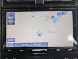 純正ナビを装備。タッチパネル式で使いやすく、お出かけもラクラクです。