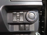 運転席からも操作できる両側パワースライドドア付きです。