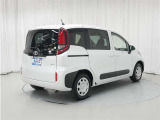 バックカメラ付きです♪車庫入れの苦手な方も安心ですね♪♪