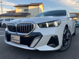 BMWの代名詞とも言えるキドニーグリル!アクティブ・エア・ストリームを採用し最先端の空力性能を実現しました。