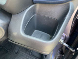 運転席ドリンクホルダーです。