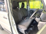 運転席シート廻りは使用感も少なく、良好な状態となっています。丁寧に使われていたことがよくわかりますね。