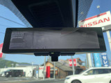 ♪ スマートルームミラー付き。後ろに人や荷物があっても視界は確保できますよ ♪