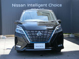 NISSAN e-POWERを象徴するカラー『ブルー』のラインが特徴です。