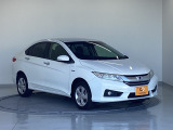 CAR PLATの魅力 2 はじめてでも、迷わないお客様に合わせて、選び方も、買い方も、知識豊富なスタッフが丁寧にご説明。