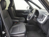 見通しのよいすっきりとした視界で、誰でも運転しやすいです。運転のしやすさは疲れにくさにも繋がります!