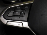 Travel Assist。設定した速度を上限に自動で加減速し、一定の車間距離,およ走行レーンを保つことでロングドライブの疲労を軽減します。