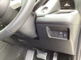 左側に高速で便利なETCがあり、横滑りを防ぐVSAなどのスイッチは、運転席の右側、手の届きやすい位置にあります。