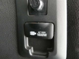 災害時にも安心。家庭用電化製品が使用できるAC100V、1500Wのコンセント付きです。