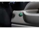 ECONボタンで低燃費モードに☆☆☆ECONスイッチを上手に使ってエコドライブ♪♪環境にもお財布にも優しい装備です☆☆☆