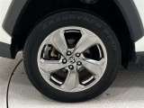 タイヤサイズは225/60R18!納車前の点検時にタイヤ交換させていただきます!純正アルミホイール!
