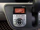 オートエアコンを装着しておりますので車内をお好みの快適な温度に保つことが可能です!