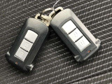 【インテリキー】キーをポケットに入れたままでもドアのロック&アンロックができるので、小さなお子様の乗り降り、雨の日や荷物の多い日にも大活躍!