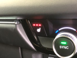 【シートヒーター】スイッチを押せば、座面と背もたれで体を温めてくれます♪