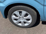 お車のデザインにあったホイールキャップです。