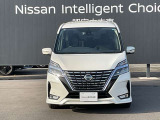 ハイウェイスターは、エアロパーツを使用し迫力のあるエクステリアデザインが特徴!専用デザインのフロントグリル、フロント・リヤエアロバンパー、サイドシルプロテクターなどが装着されています。
