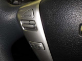 ステアリングスイッチ装備!運転しながら手元でオーディオの操作などができます。