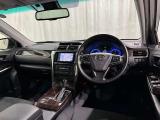 運転席まわりです。 各操作スイッチは使いやすい位置に配置されてます。
