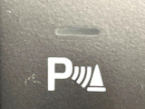【コーナーセンサー】バンパーに付いたセンサーが障害物を検知!一定の距離に近づくとアラートで教えてくれます♪狭い駐車スペースや車庫入れ時も安心ですね☆