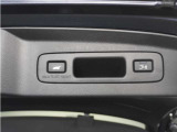 ◆予約クローズ機能付きパワーテールゲート◆キーや運転席のボタン、ハンズフリー機能など多彩なアクセスで自動開閉できます。