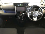 見通しのいい視界と最適なレイアウトで運転しやすいです。