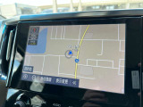 映像の鮮明なフルセグ対応の純正メモリーナビ。目的地まで道案内をしてくれるので安心して出かけられます。