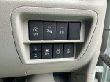 電動スライドドアのスイッチ