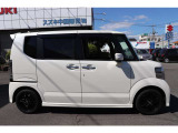 29年式・N-BOXカスタム・G特別仕様車SSブラックスタイルパッケージ・6.0万キロ・ナビ・TV・Bluetooth・バックモニター・ETC・シートヒーター・両側パワースライドドア・