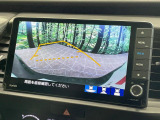 【バックカメラ】駐車時に後方がリアルタイム映像で確認できます。大型商業施設や立体駐車場での駐車時や、夜間のバック時に大活躍!運転スキルに関わらず、今や必須となった装備のひとつです!