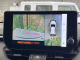 【パノラミックビューモニター】専用のカメラにより、上から見下ろしたような視点で360度クルマの周囲を確認することができます☆死角部分も確認しやすく、狭い場所での切り返しや駐車もスムーズに行えます。