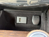 充電に便利なUSBソケットも完備!綺麗に収納されているのでインテリアを邪魔しません◎