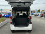 乗車人数や荷物の量によってシートのレイアウトを変更できます。