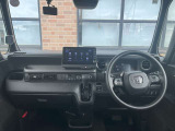 運転席・助手席の圧迫感がなくロングドライブも快適です